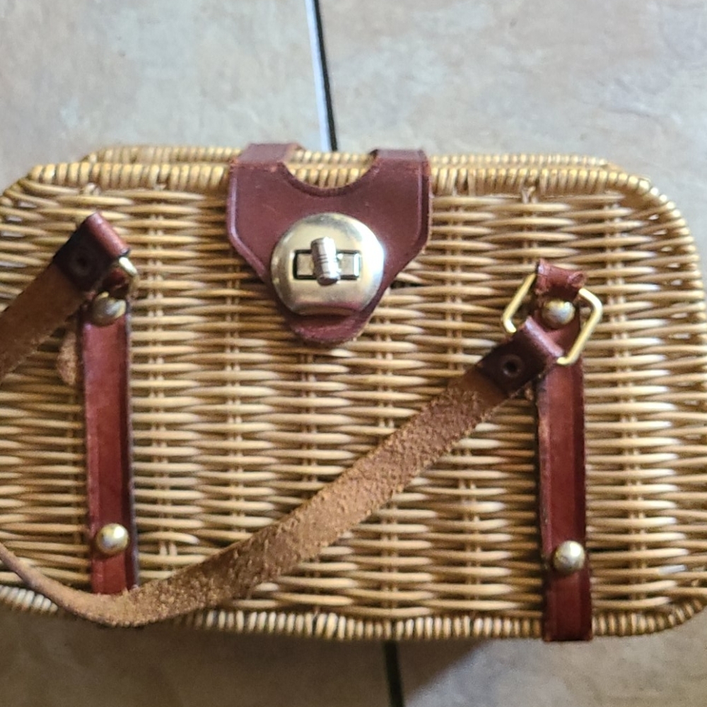 Wicker handbag